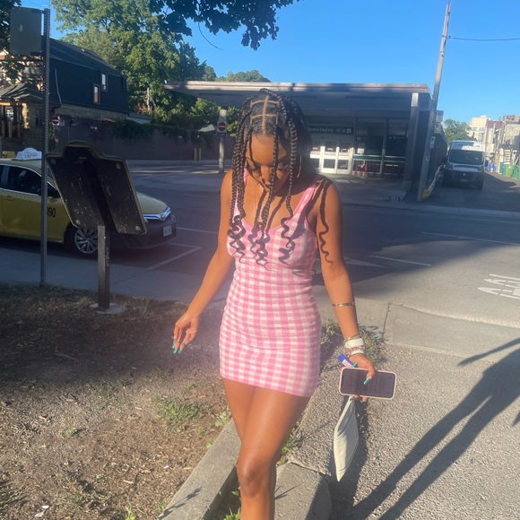 Meet your Posher, Bri - Picture 4 of 8